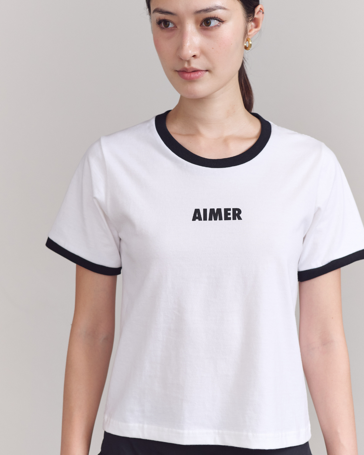 AIMER - Classic Contrast Ribbed T-Shirt in White Black