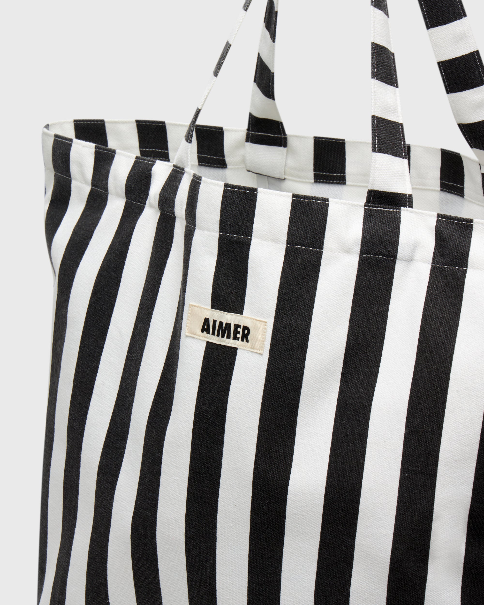 Knit Programme - AIMER Shopping Bag in Black White Stripe