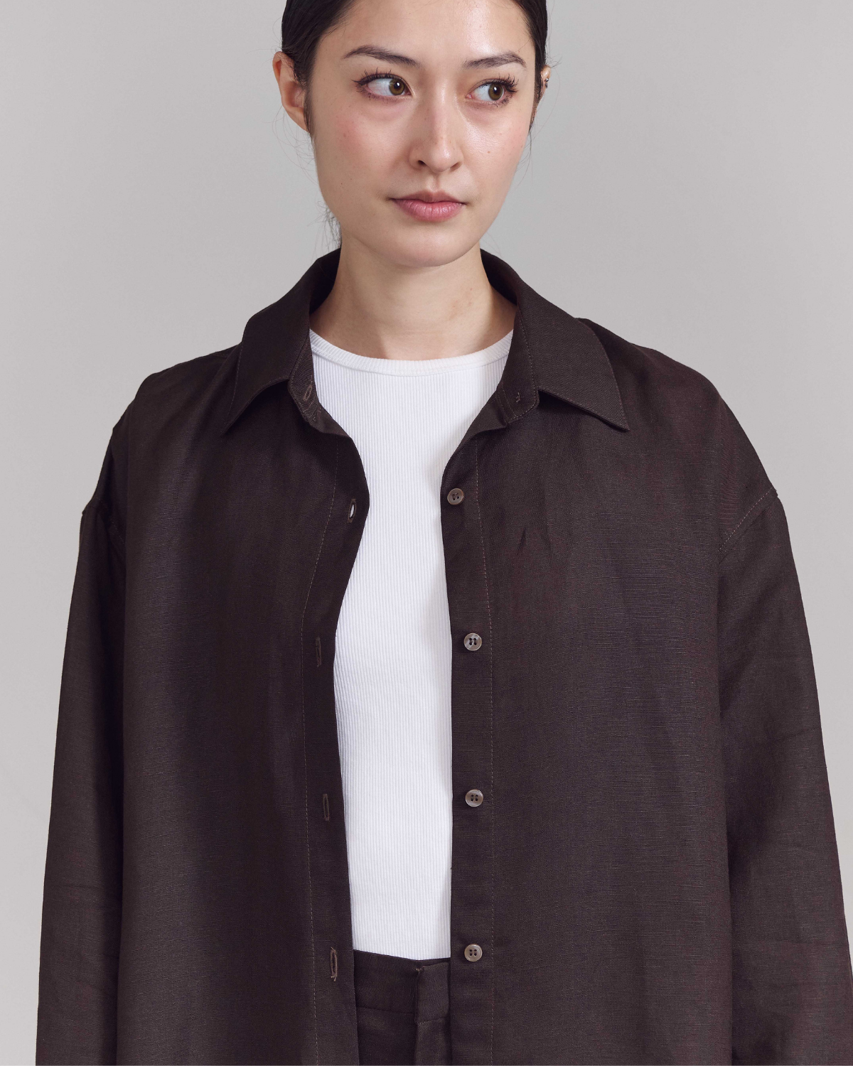 SS25 Lin et Lumière - Essential Oversized Shirt in Dark Brown Linen
