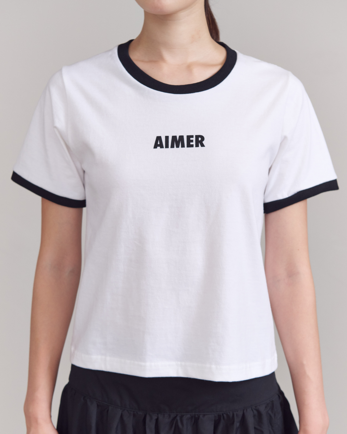 AIMER - Classic Contrast Ribbed T-Shirt in White Black