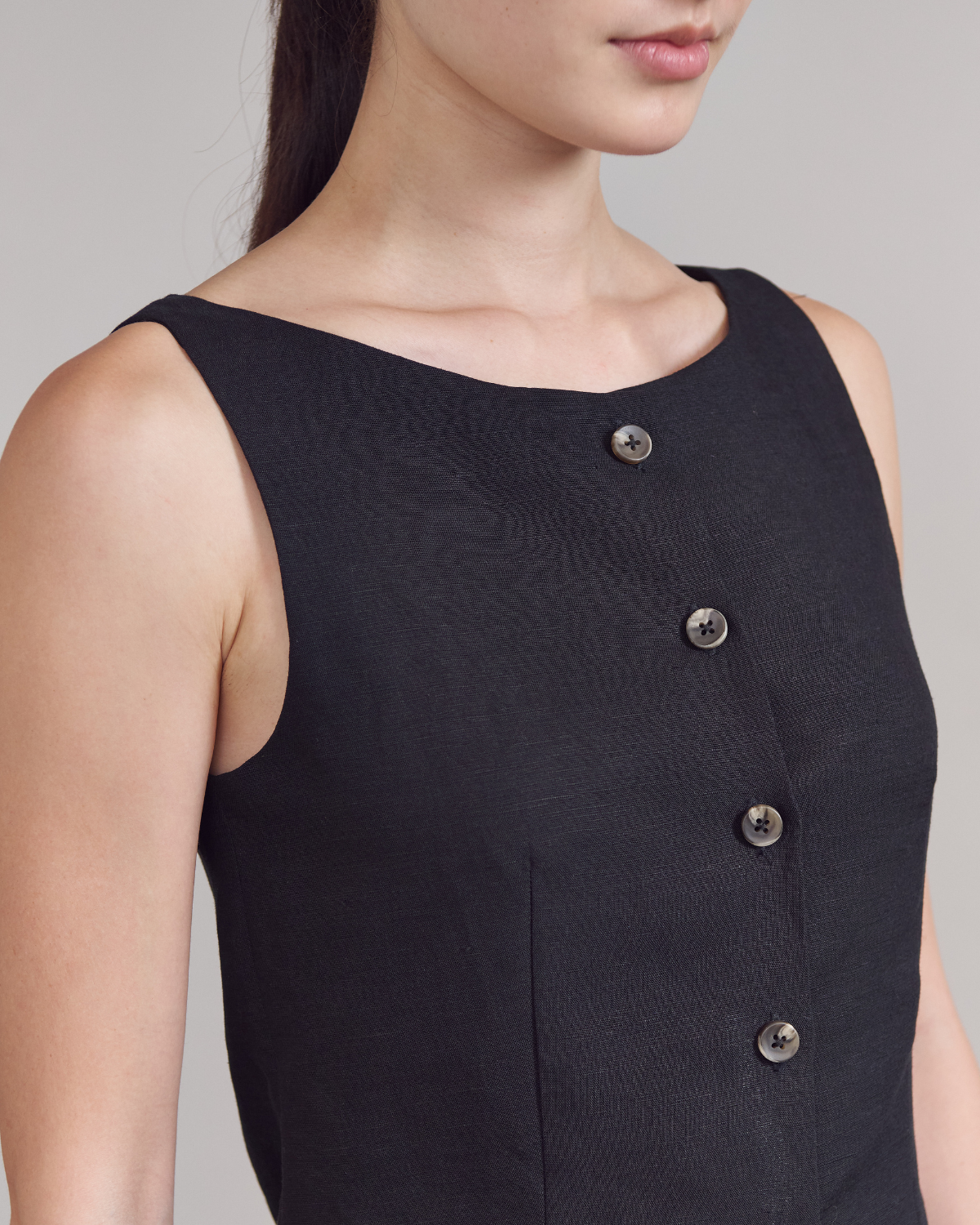 SS25 Lin et Lumière - Classic Square Neck Vest in Black Linen