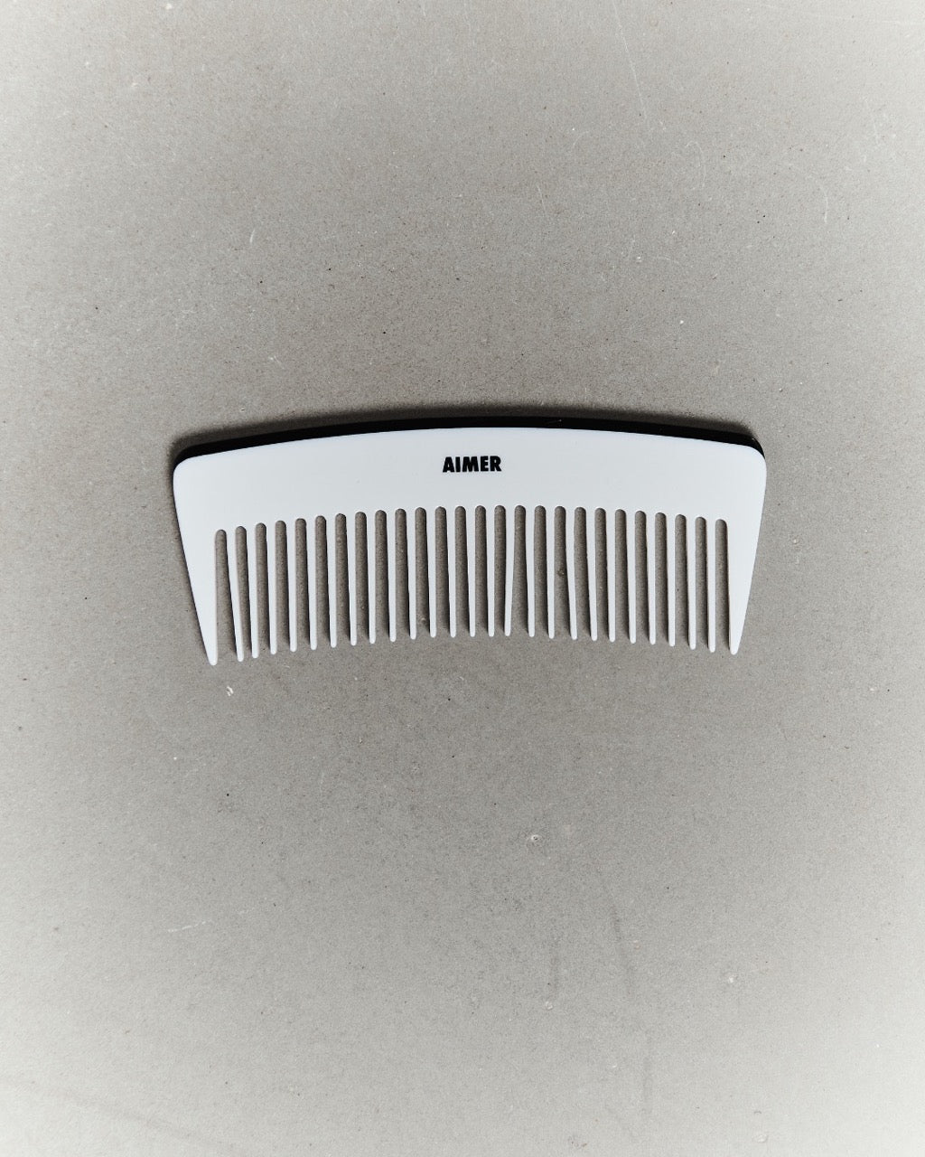 Le Hotelier - Essential Hair Comb in Ivory
