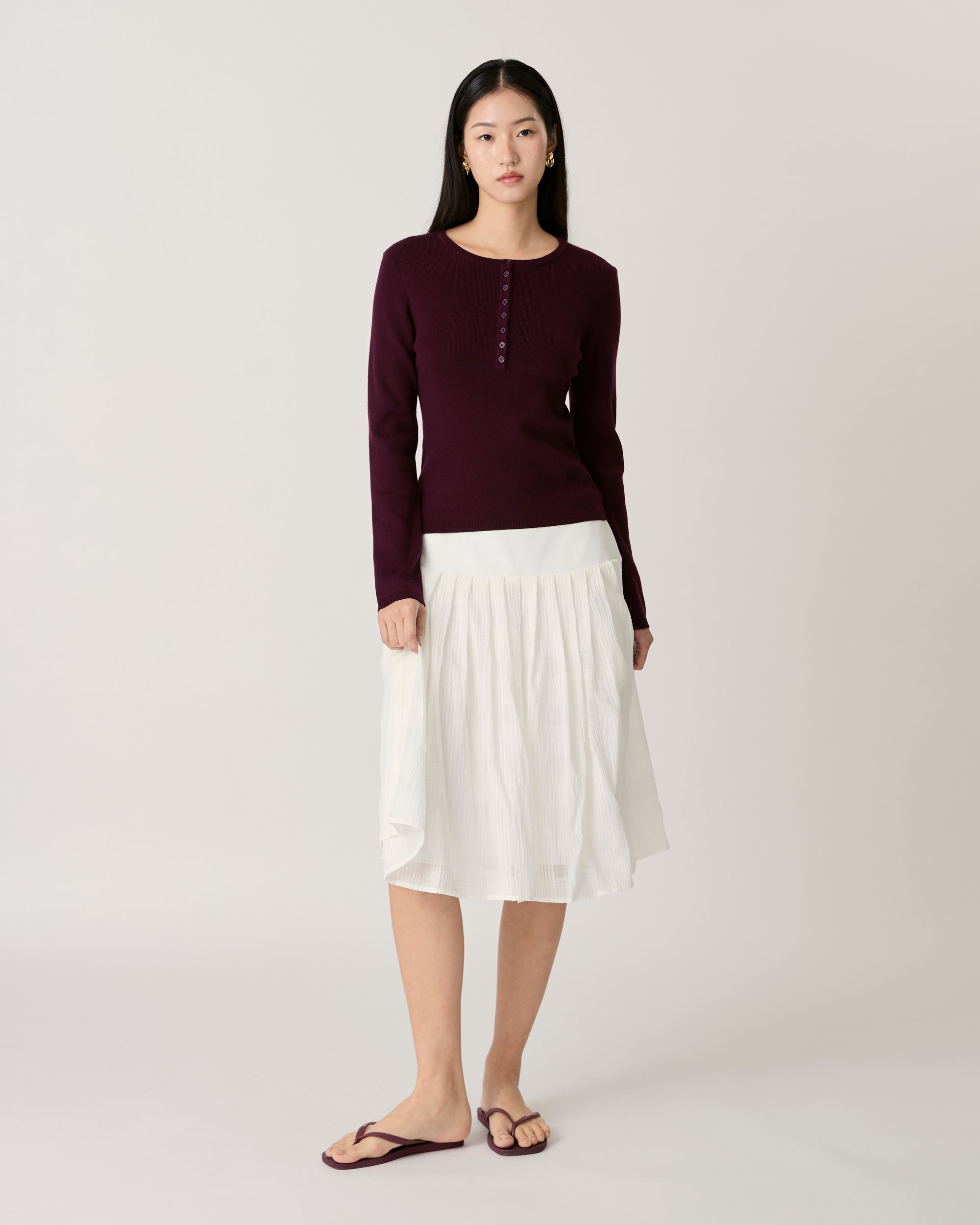 Knit Programme - Knitted Sweater With Buttons in Dark Purple