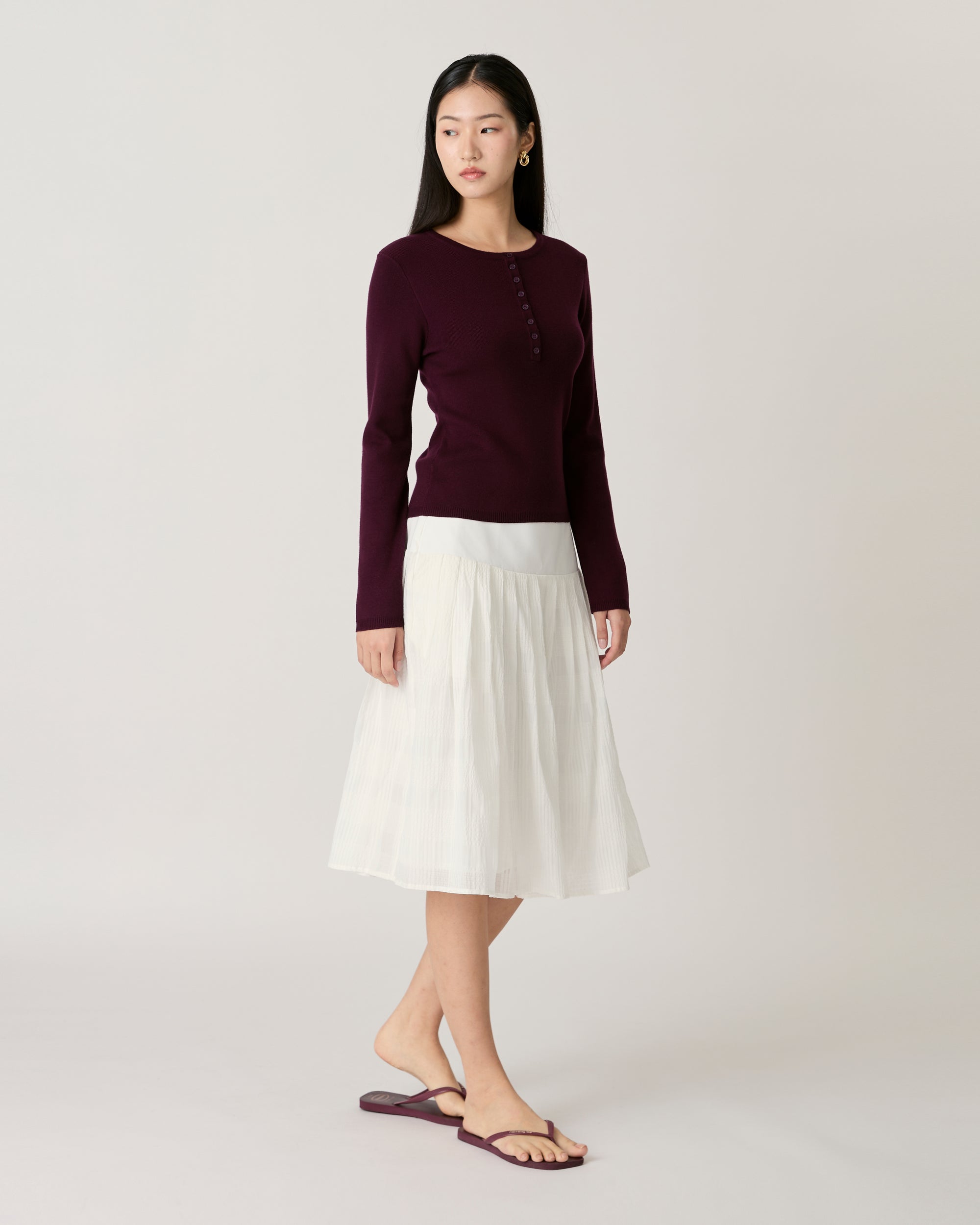 Knit Programme - Knitted Sweater With Buttons in Dark Purple