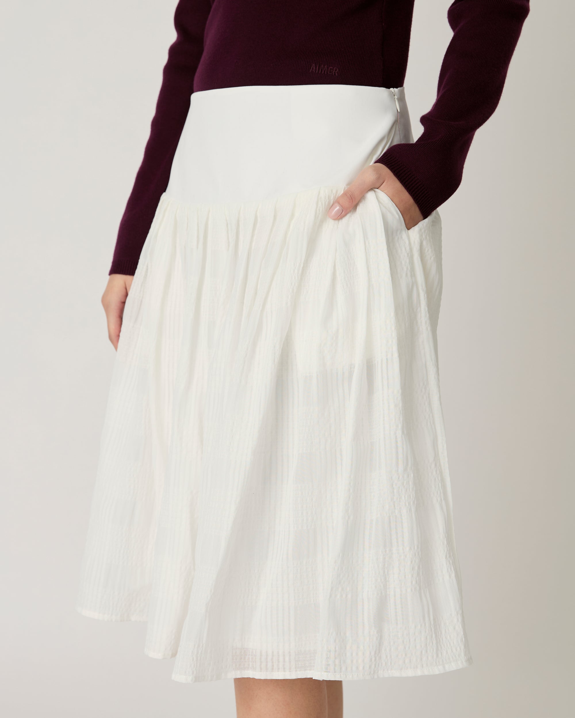 Returns to Nature - Pleated Midi Skirt in Plaid White