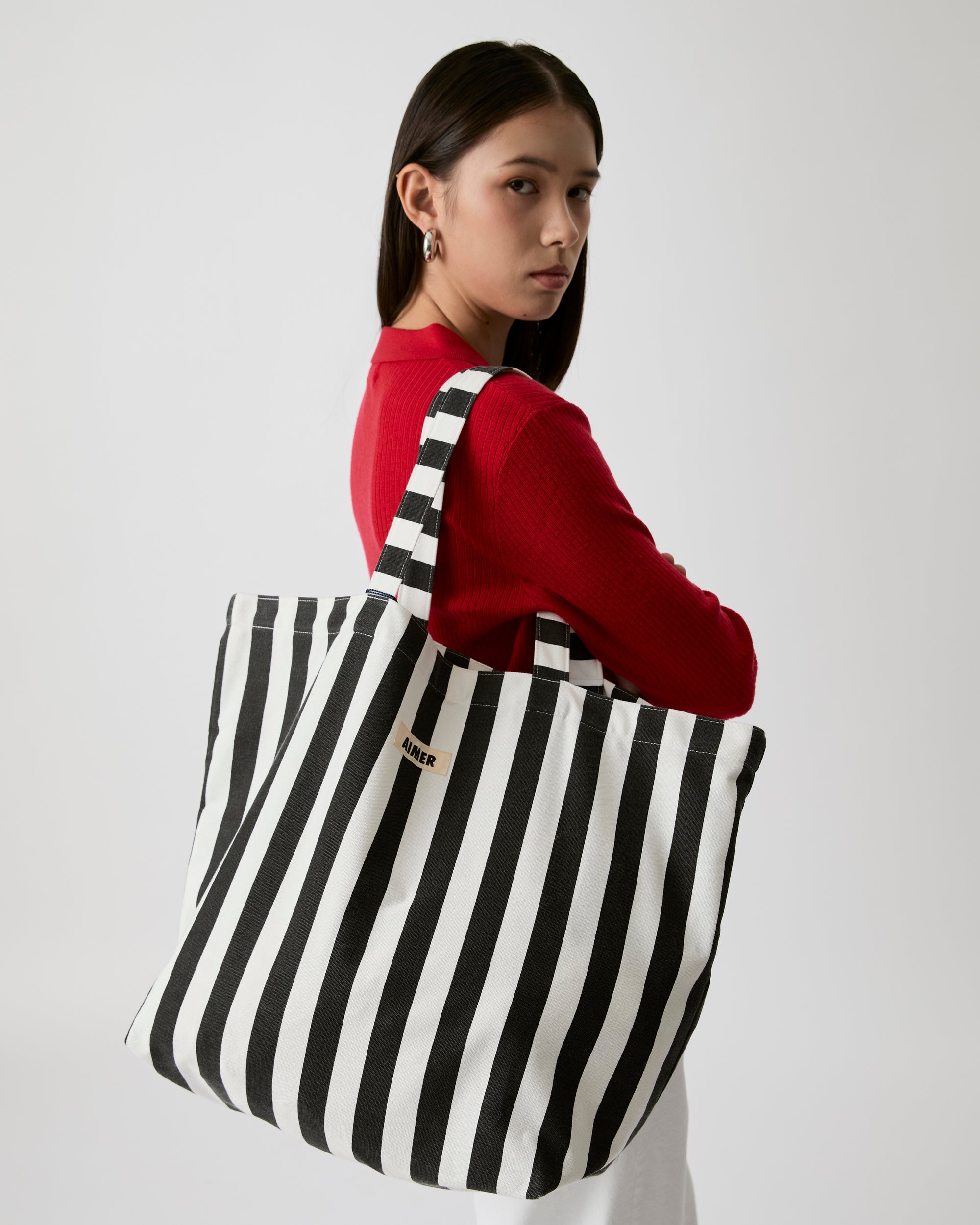 Knit Programme - AIMER Shopping Bag in Black White Stripe
