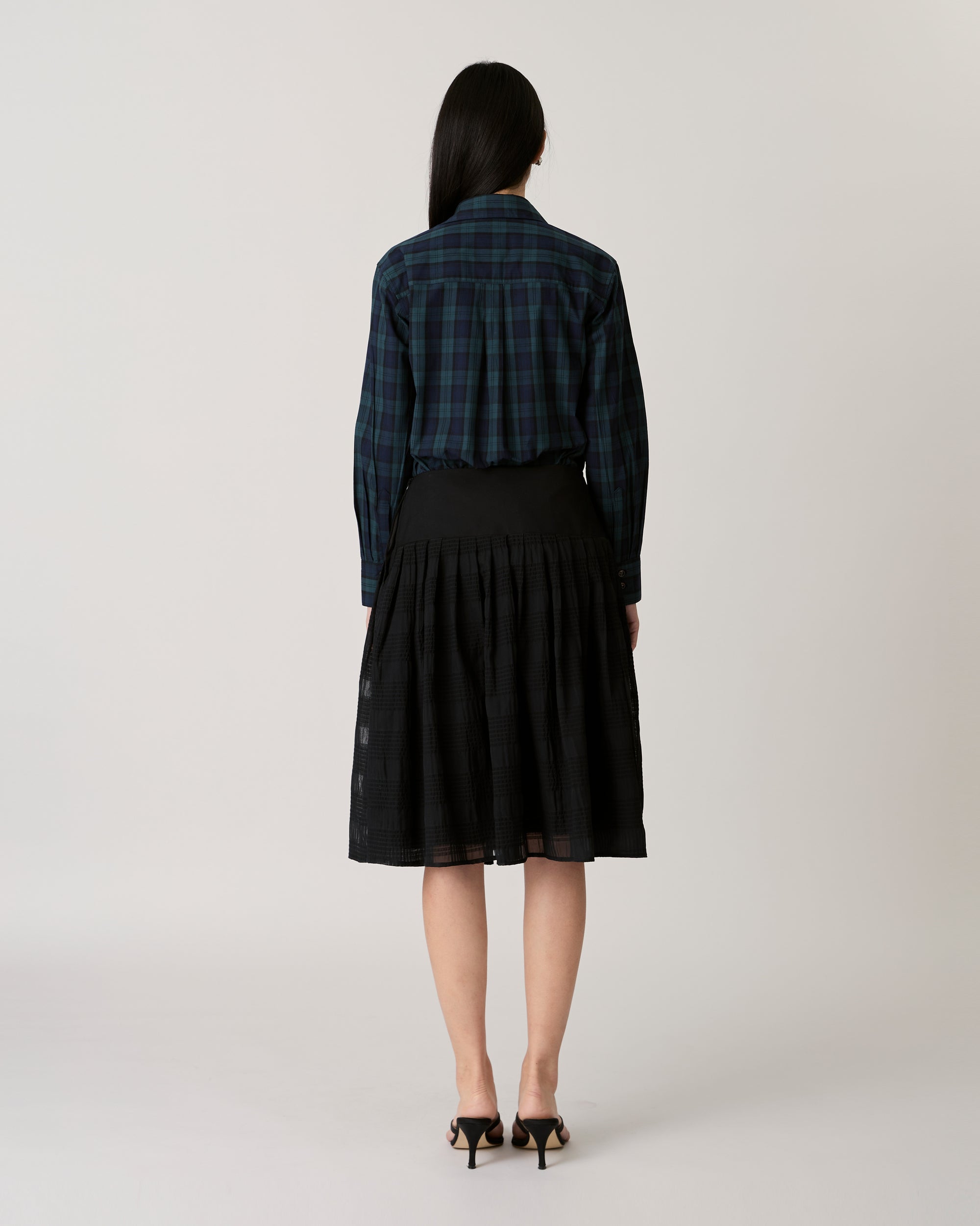 Returns to Nature - Pleated Midi Skirt in Plaid Black