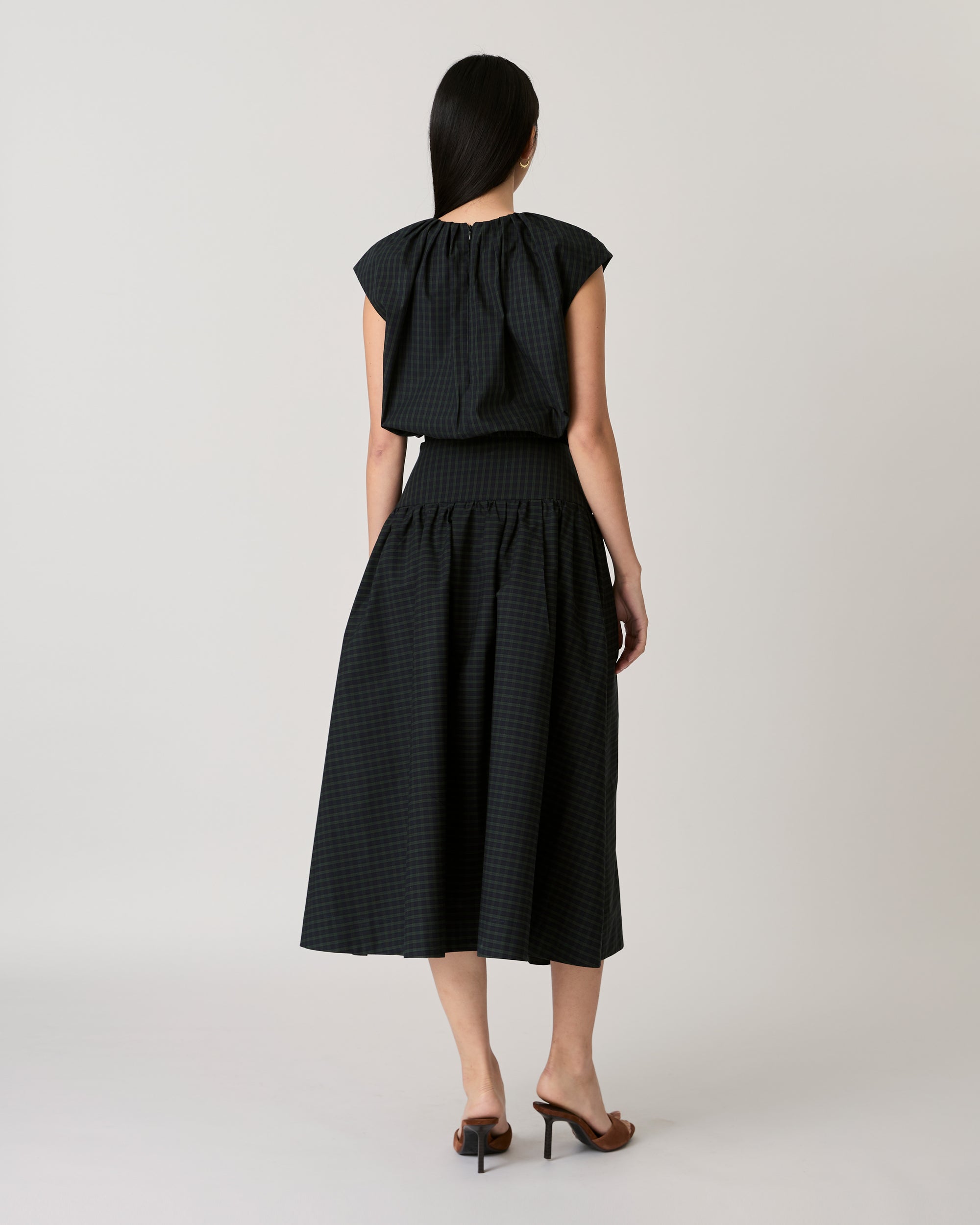 Returns to Nature - Midi A Skirt with pockets in Navy Gingham