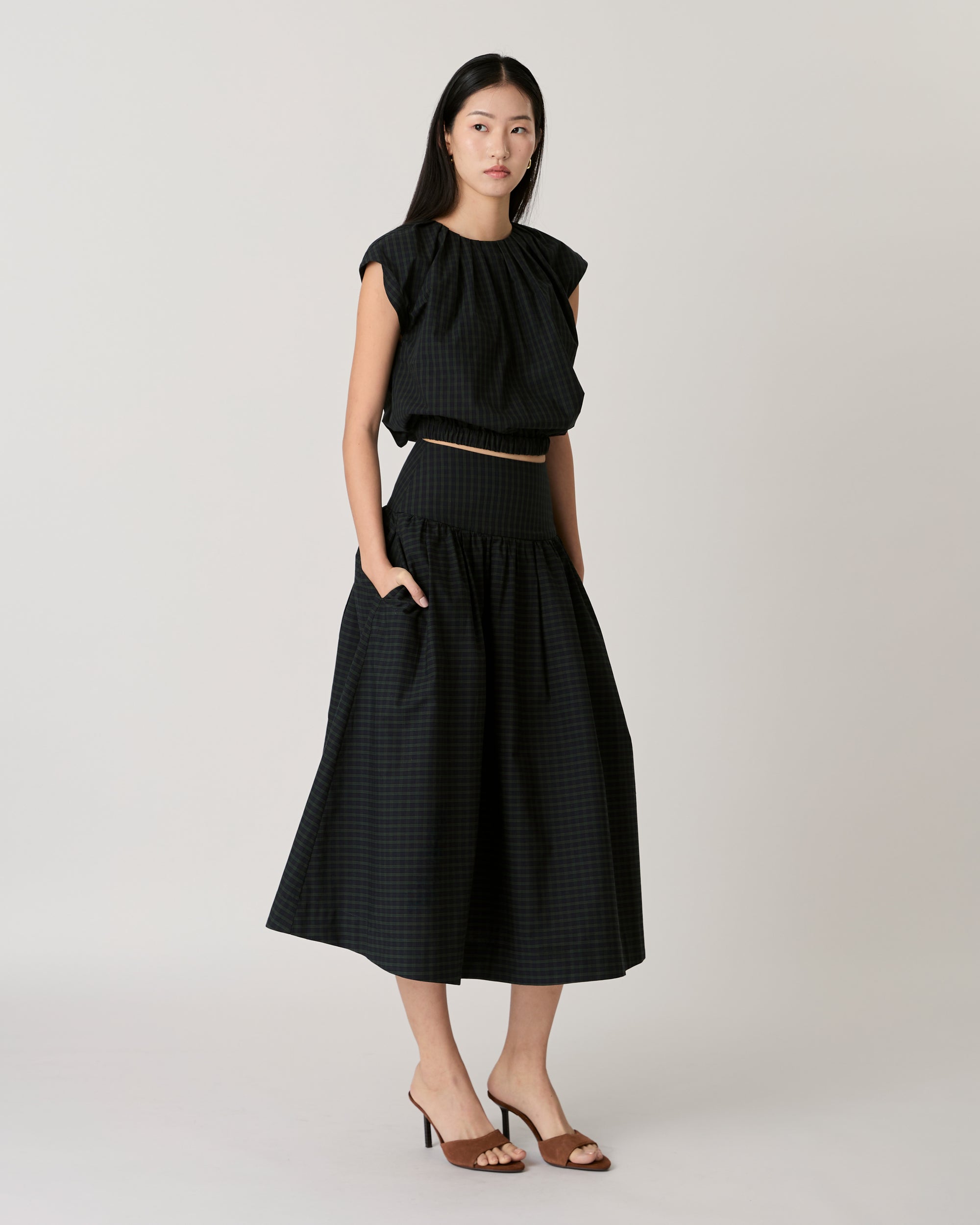 Returns to Nature - Balloon Blouse in Navy Gingham