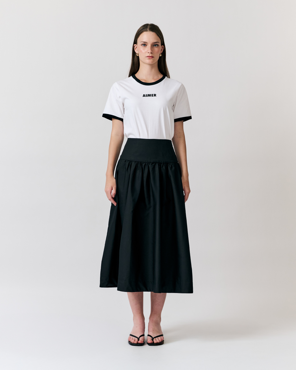 AIMER - Classic Contrast Ribbed T-Shirt in White Black