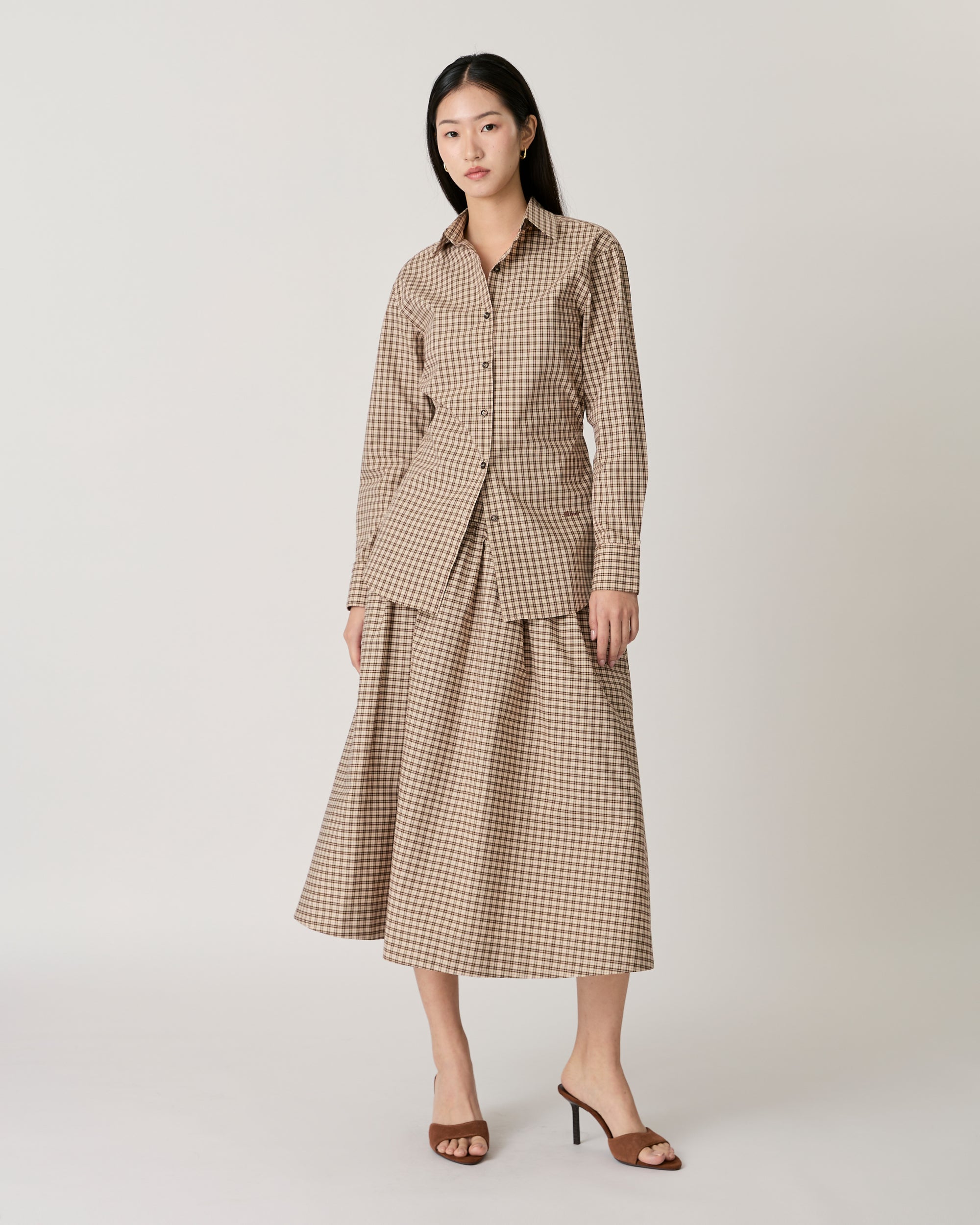 Returns to Nature - Regular Fit Shirt With Drawstring in Beige Gingham