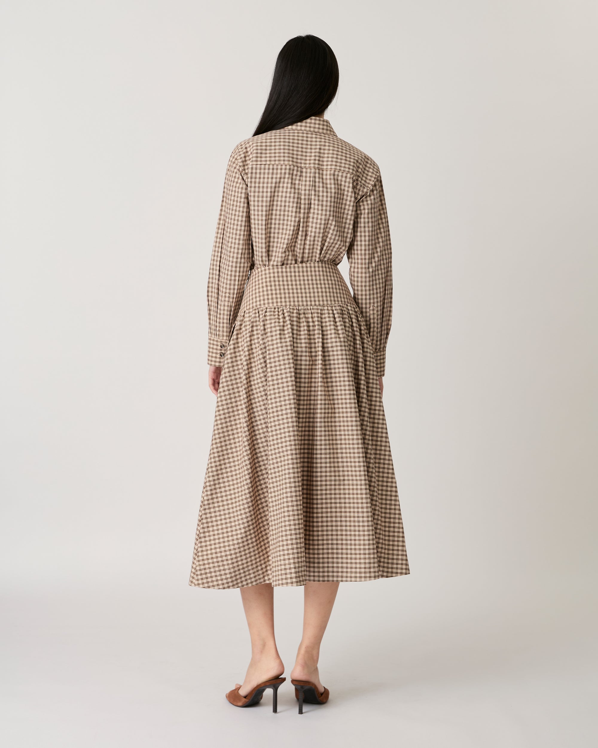 Returns to Nature - Midi A Skirt With Pockets in Beige Gingham