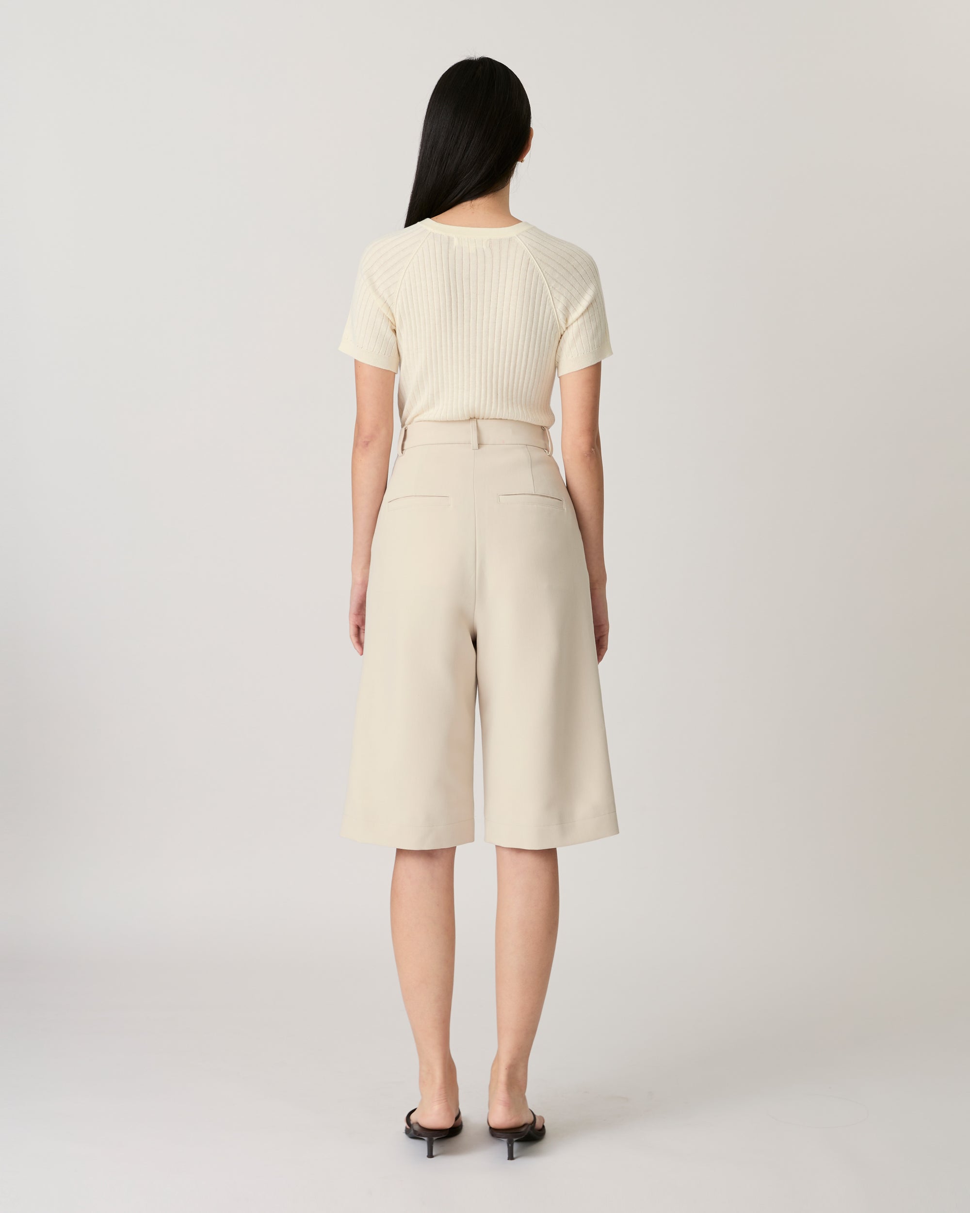 Returns to Nature - High-Waisted Bermuda Shorts in Ivory