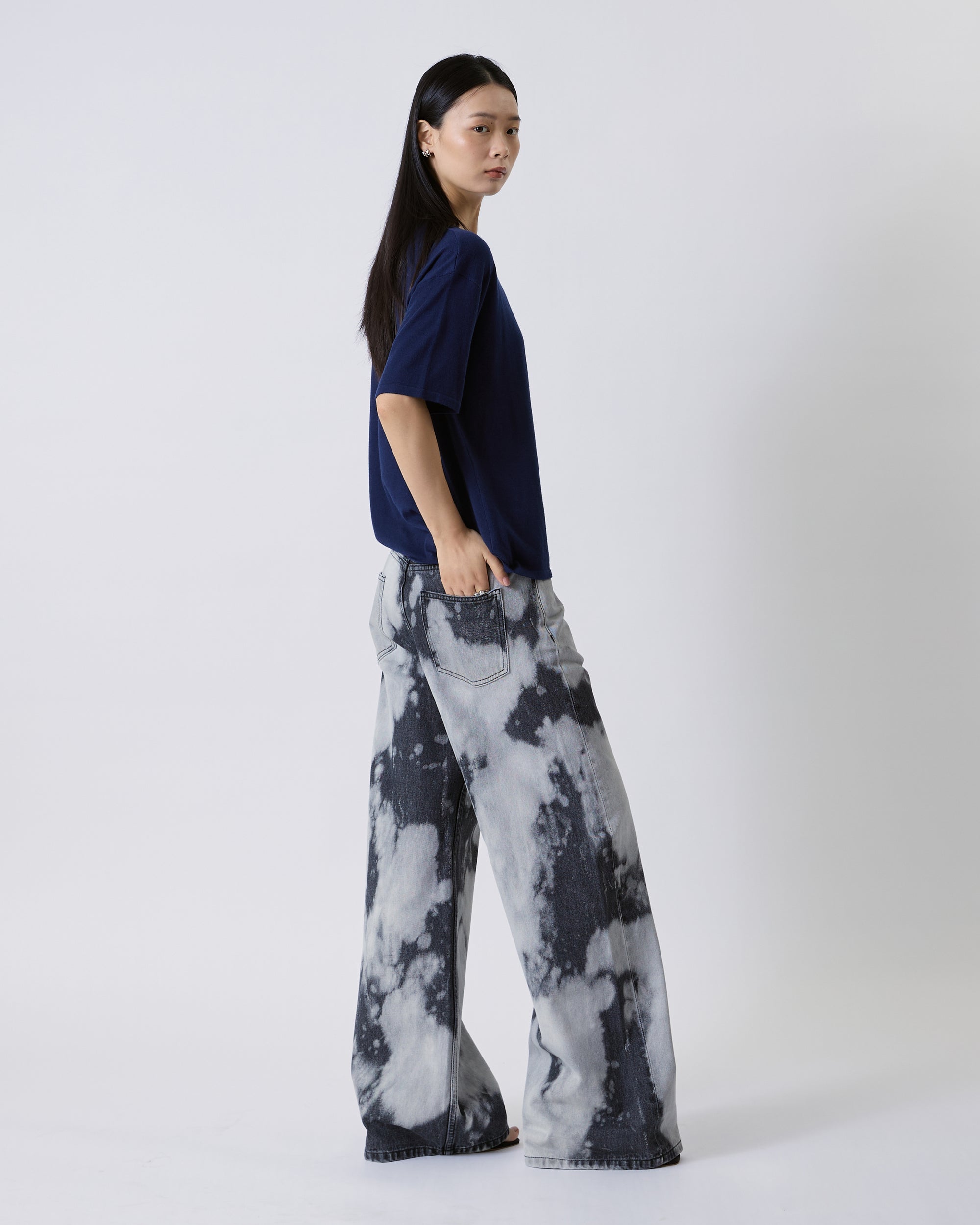 Jungle Urbaine - Oversized Cashmere Tee in Navy