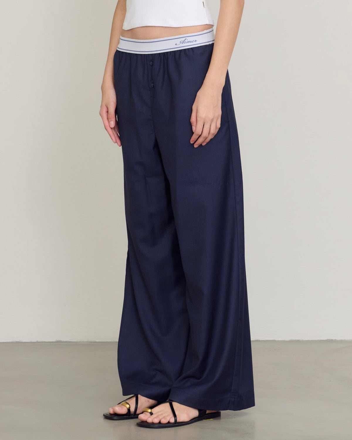 Le Hotelier - Elastic Wool Trousers in Navy