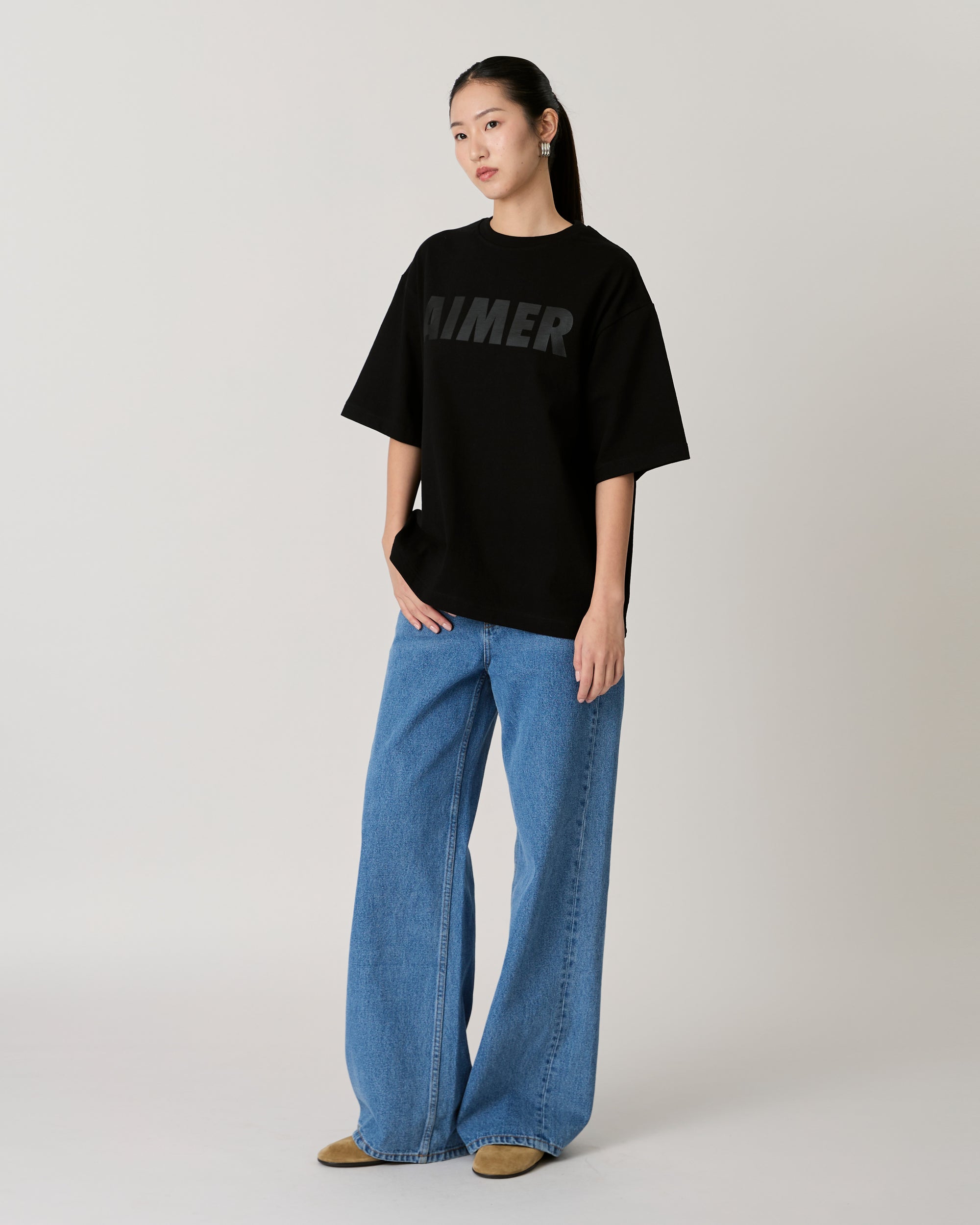 AIMER - Logo T-Shirt Tone on Tone in Black