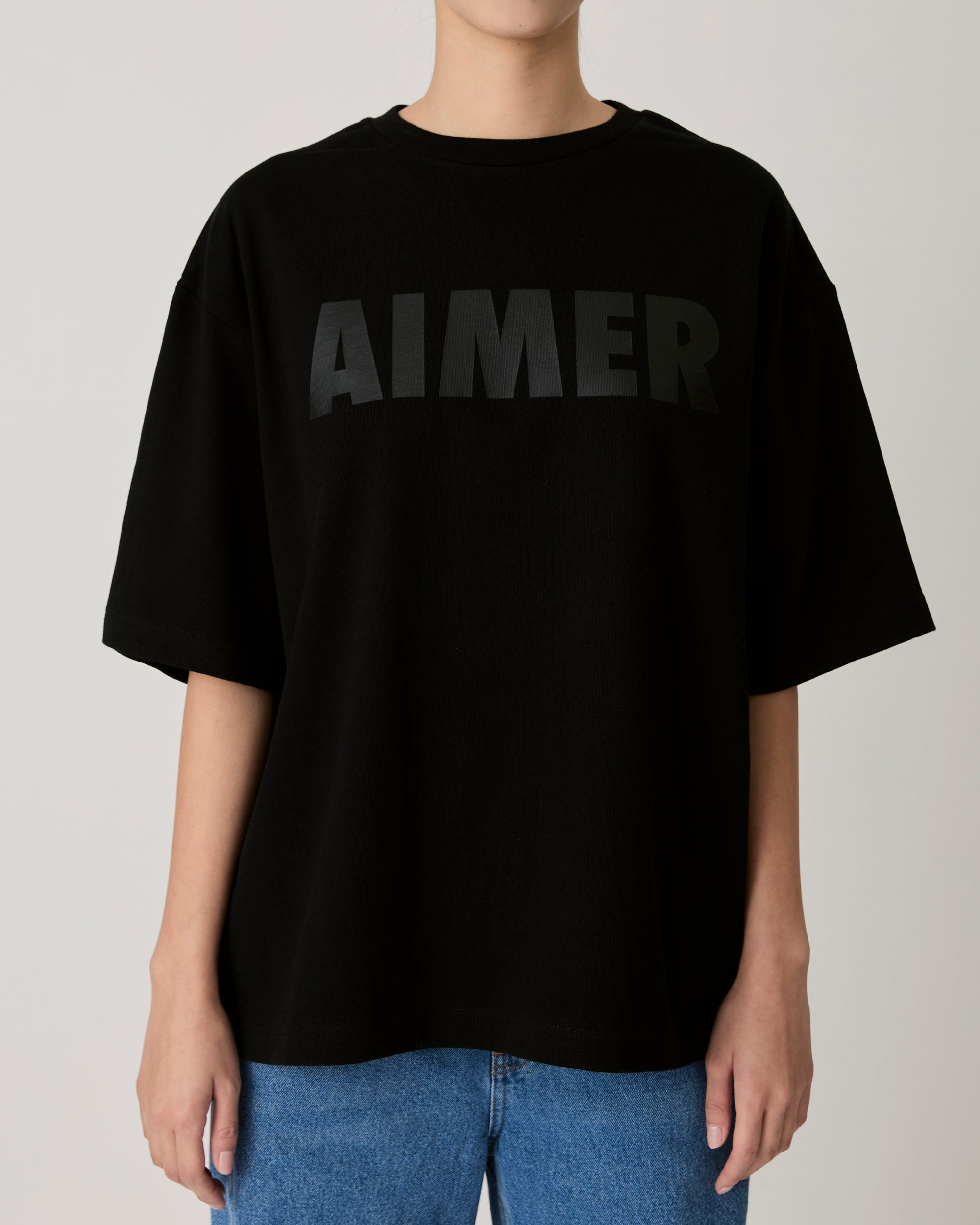 AIMER - Logo T-Shirt Tone on Tone in Black