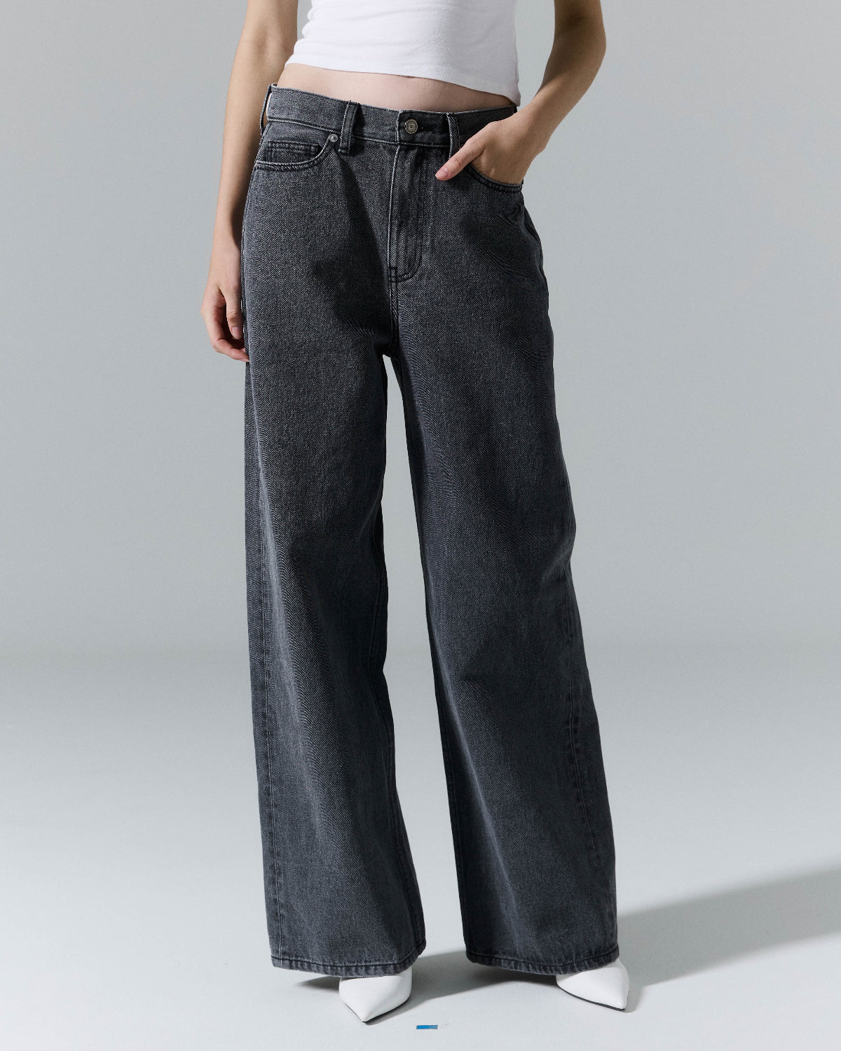 AIMER - 90s Baggy Jeans in Charcoal Grey