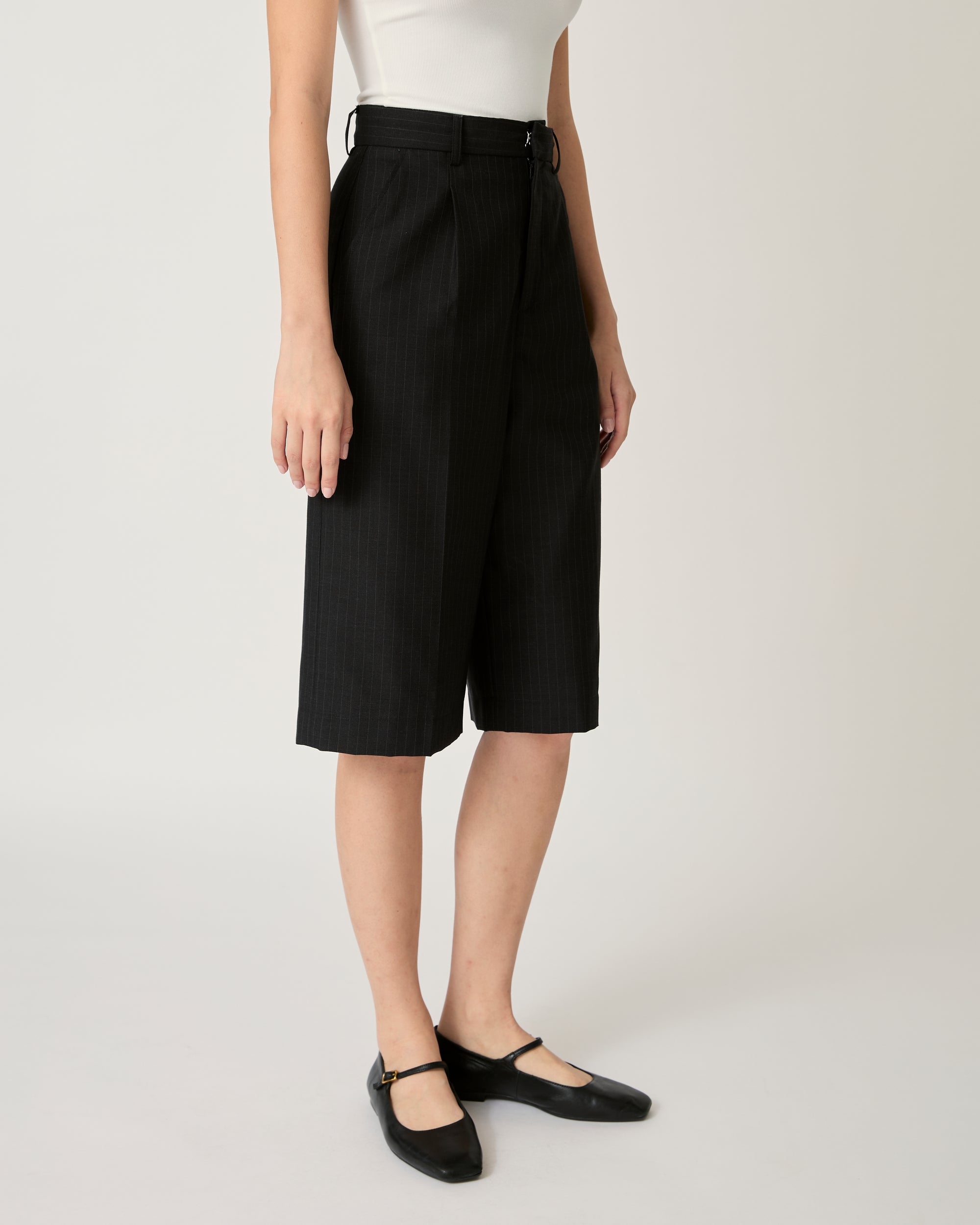Returns to Nature - High-Waisted Bermuda Shorts in Charcoal Pinstripe