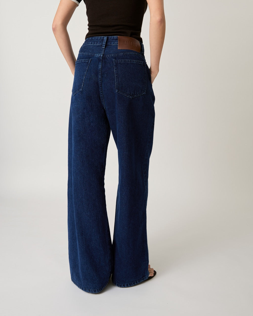 Returns to Nature - Tailored Double Pleated Jeans in Indigo Denim
