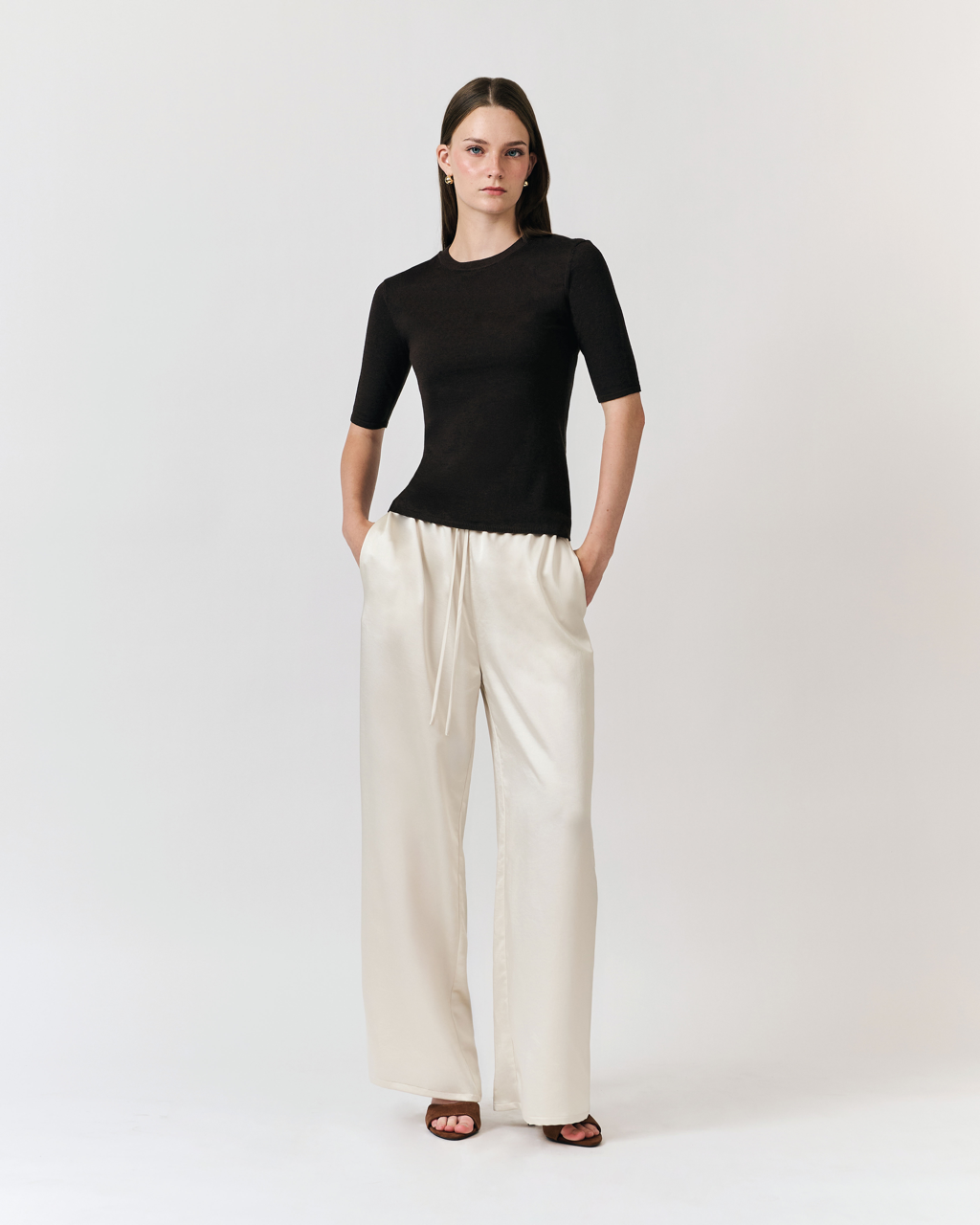 Été Parisien - Slim Knitted Cashmere Top in Dark Brown