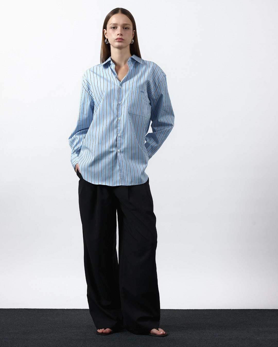 AIMER Core Essential - Double Pleated Oversized Trousers in Black