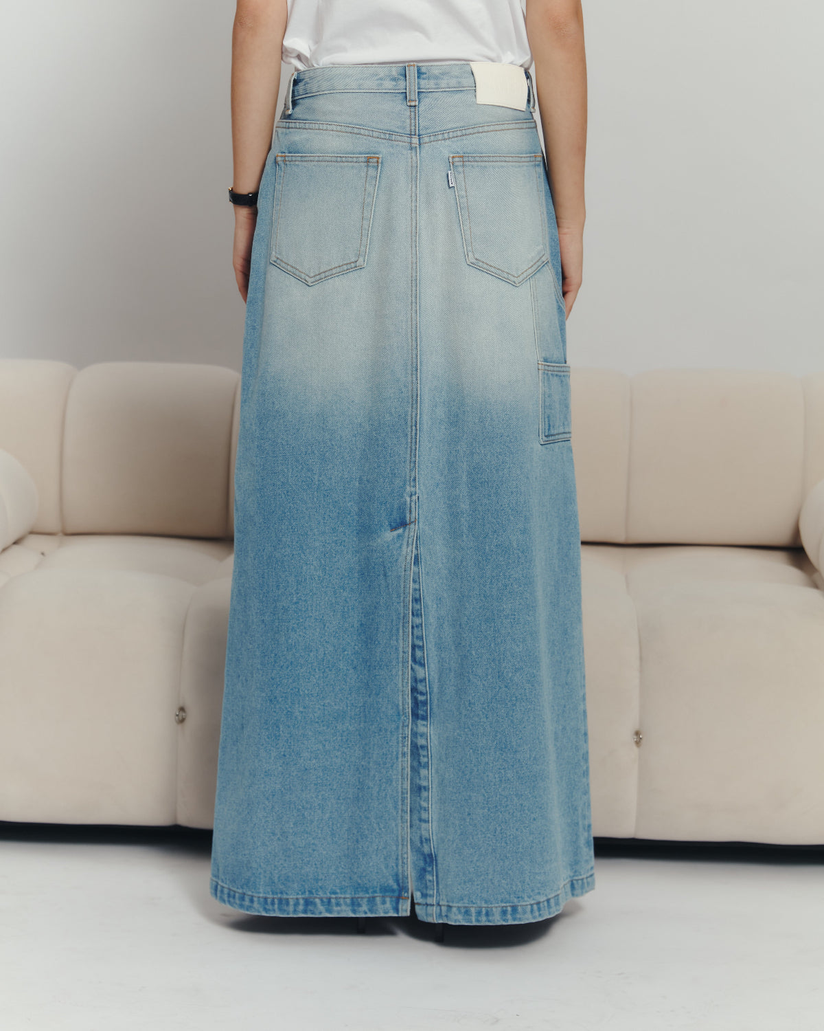 AIMER - 90s Maxi Skirt Denim in 90s Blue Wash